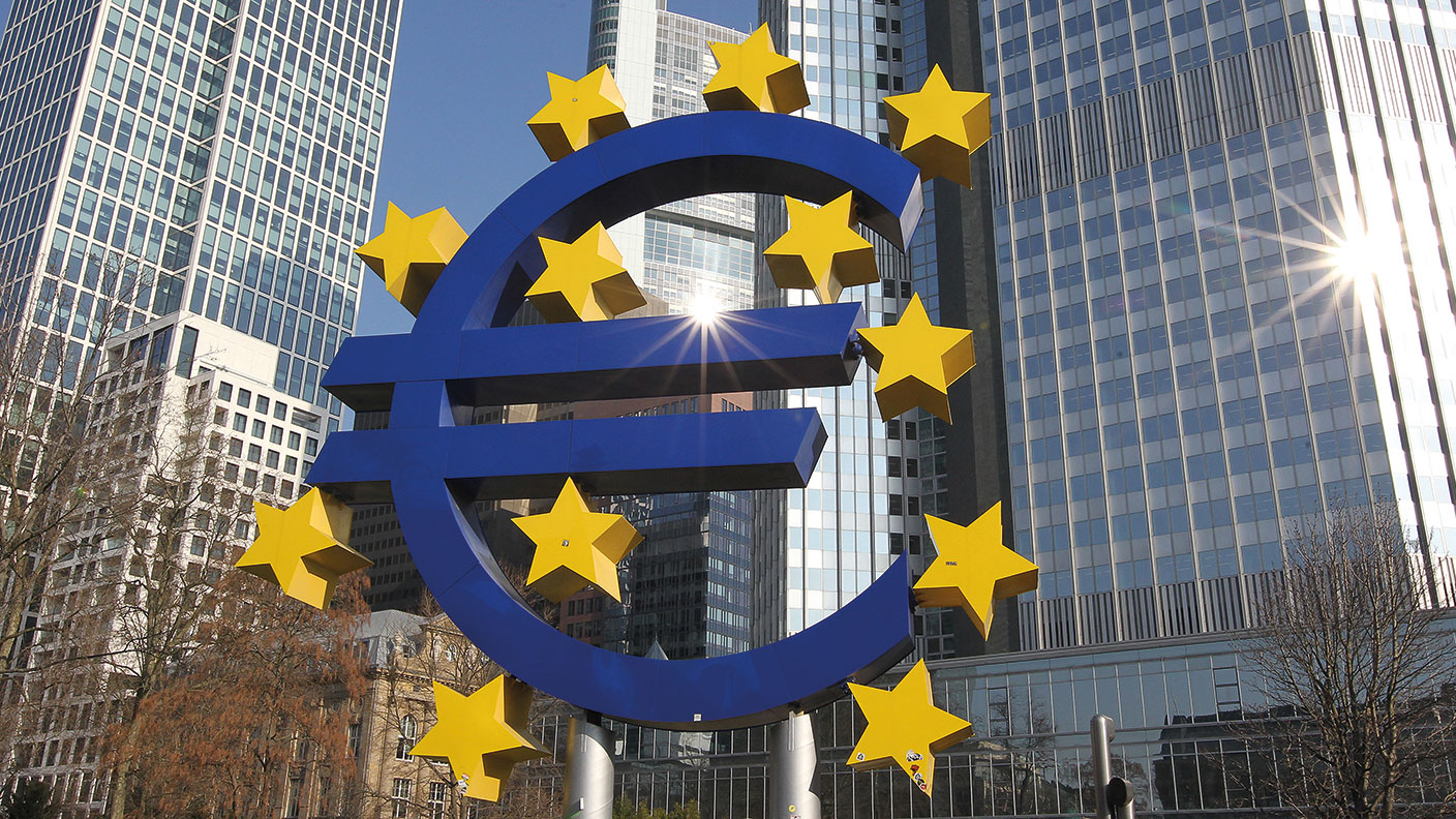 Euro scuplture outside the ECB ©