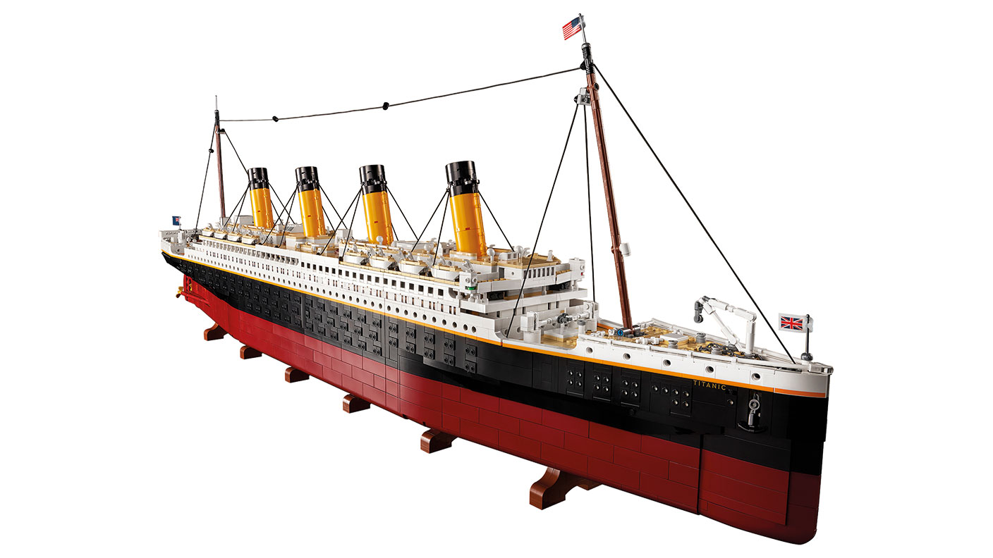 Lego Titanic model 