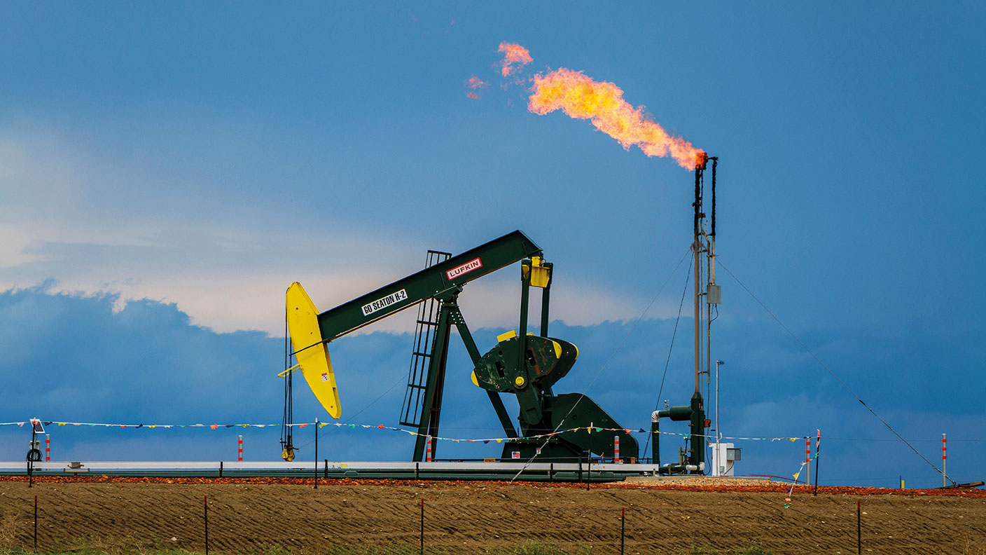 Oil well pump © Alamy