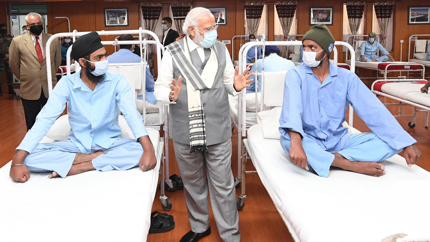 Narendra Modi visiting a hospital 