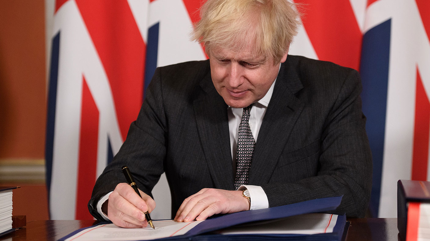 Boris Johnson signs the Brexit deal