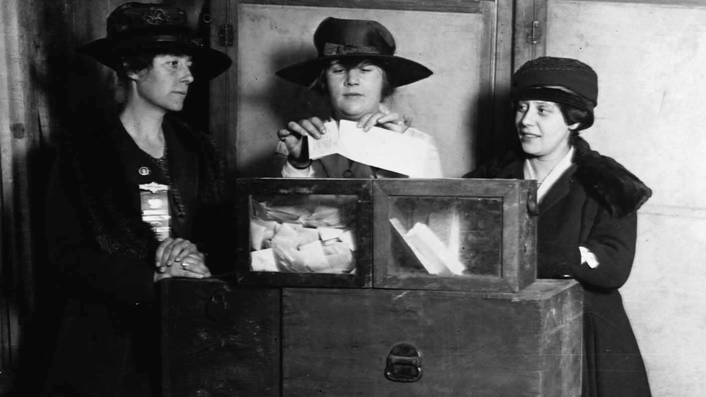 American women voting in the 1920s © National Photo Company/Library of Congress/Corbis/VCG via Getty Images