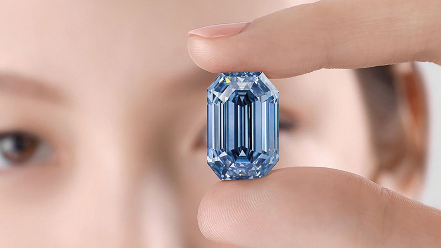 De Beers Blue diamond