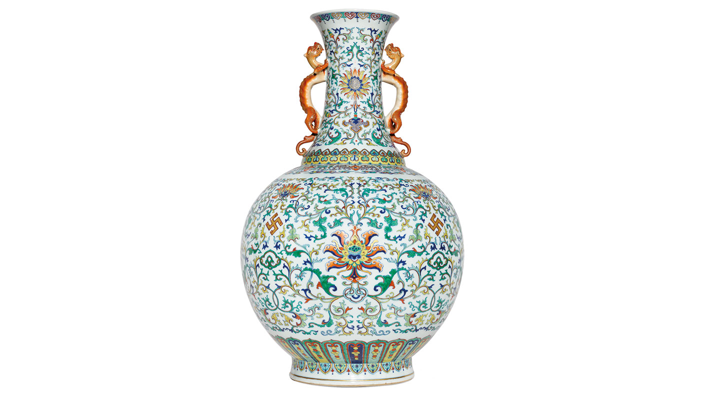 Doucai Chinese vase from the Qianlong period 