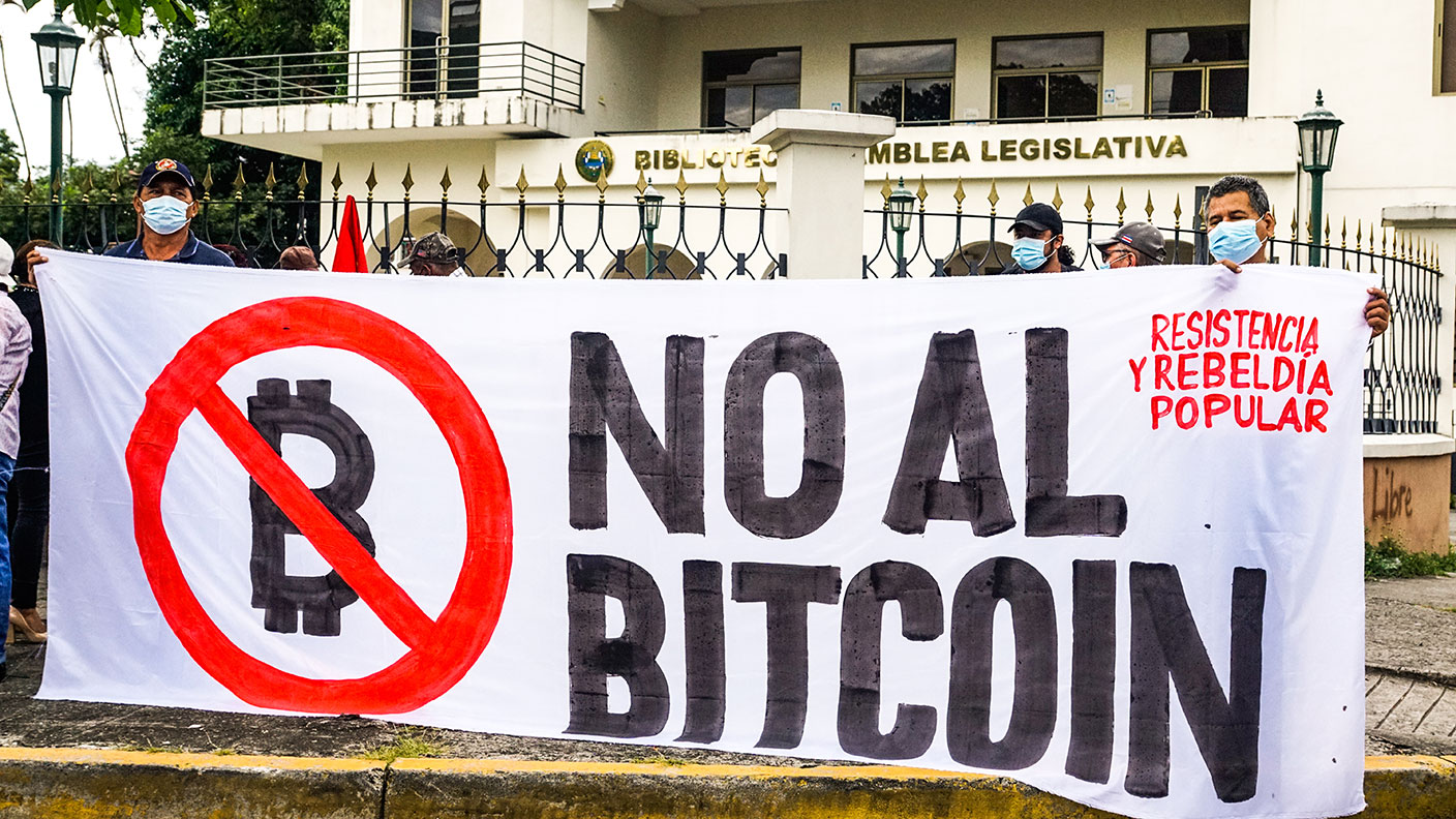 Anti-bitcoin protest in El Salvador